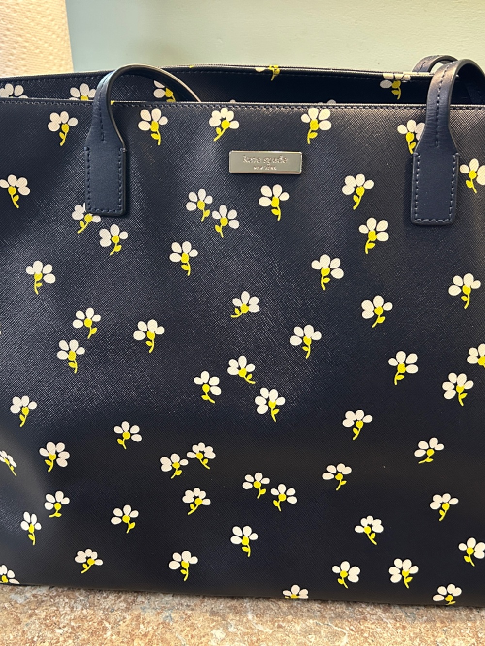 Kate Spade ♠️ Navy Floral Tote with Yellow & White Blooms
